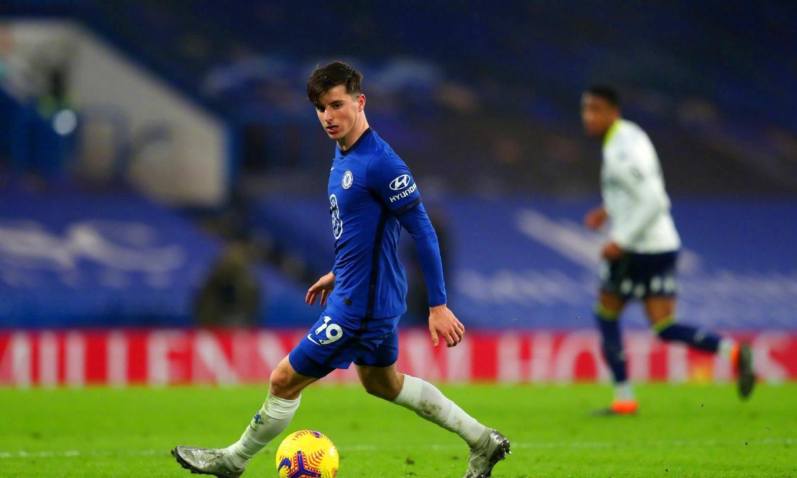 隐蔽骗术：揭秘“荷官手势暗号”在地下赌局中的协同配合体系。（地下赌局协作网络曝光：解密荷官手势暗语）