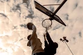 球员：你敢信？我都没看球门