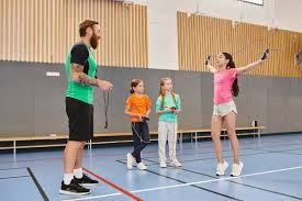 麻将后期为什么要稳（麻将进入后期为何稳为上策）