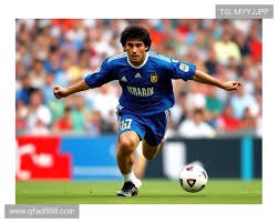 足球欧冠淘汰赛对阵激烈，主帅直言无弱旅