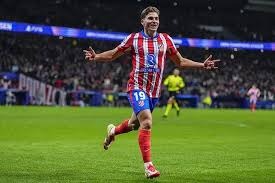 达比修有在 2023 年经典赛期间指导年轻投手，被日本队员尊称为“精神支柱”