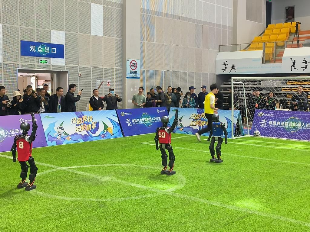 骑士对阵马刺内线狂轰80分，创下队史近29年纪录